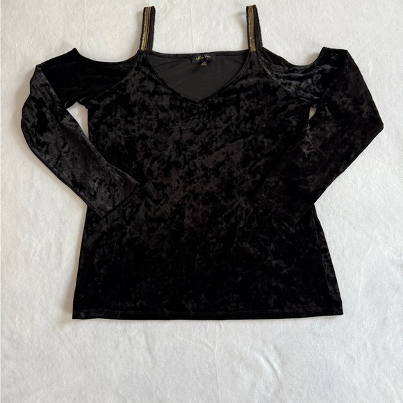 Melissa Paige Black Velvet Cold Shoulder Top - Size L - Picture 1 of 5